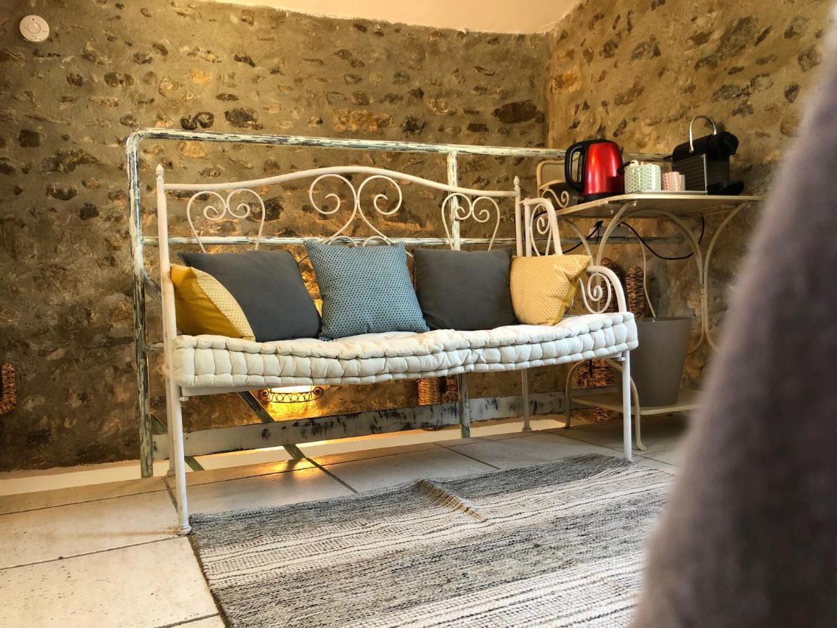 Chambre D'Hotes Lou Pataclet Charols Exteriör bild
